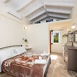 Agathi Apartamento *